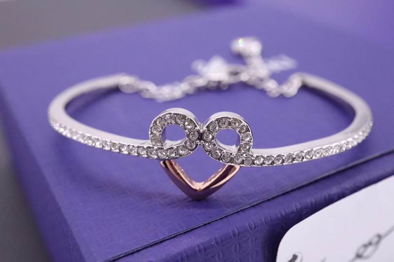 Swarovski Bracelet 03yxh33